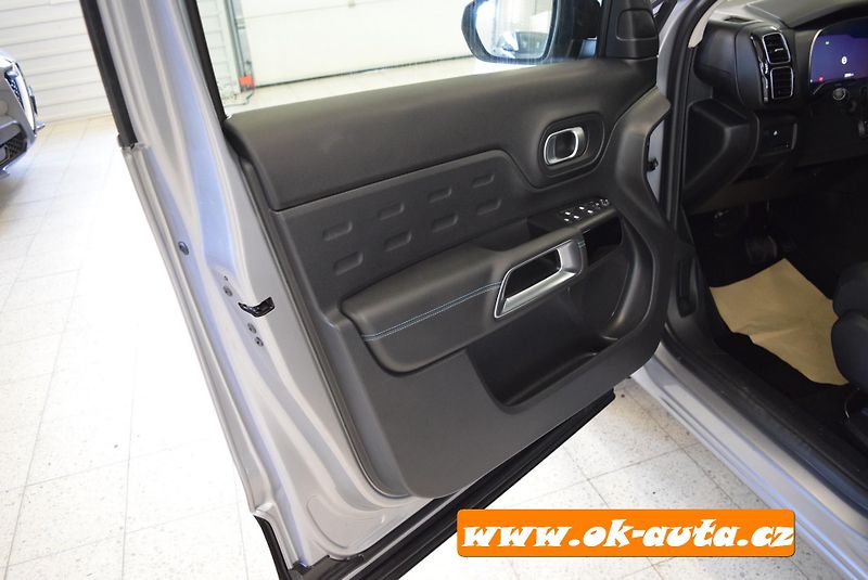 Citroën C5 Aircross 1.5 BHDI FEEL BVA8 96 kW - fotka 25 z 65