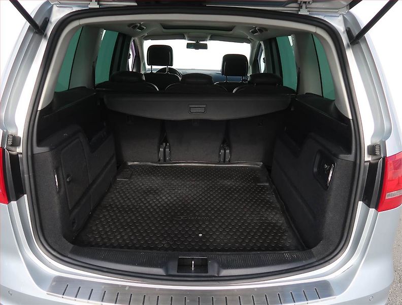 Volkswagen Sharan (2014) Highline 2.0 TDI, Automat - fotka 14 z 21