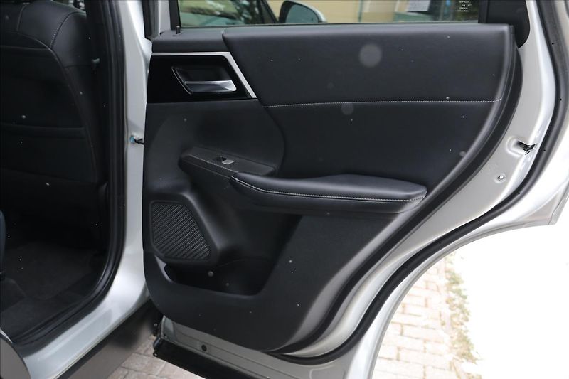 Mitsubishi Outlander 2,4 7míst, intense - fotka 58 z 70
