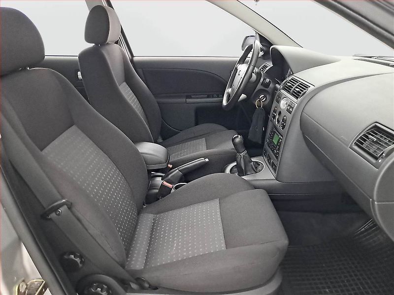 Ford Mondeo (2003) 2.0 TDCi, jezdí výborně - fotka 9 z 15