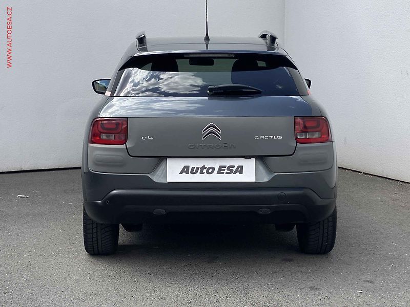 Citroën C4 Cactus (2014) 1.6HDi, ČR, AT, navi, park - fotka 5 z 17