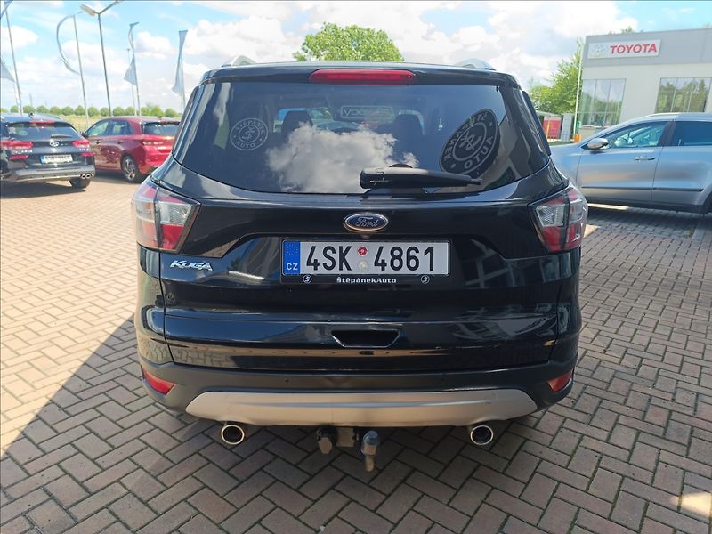 Ford Kuga 2,0 TDCi 4x4 AT Titanium - fotka 6 z 21