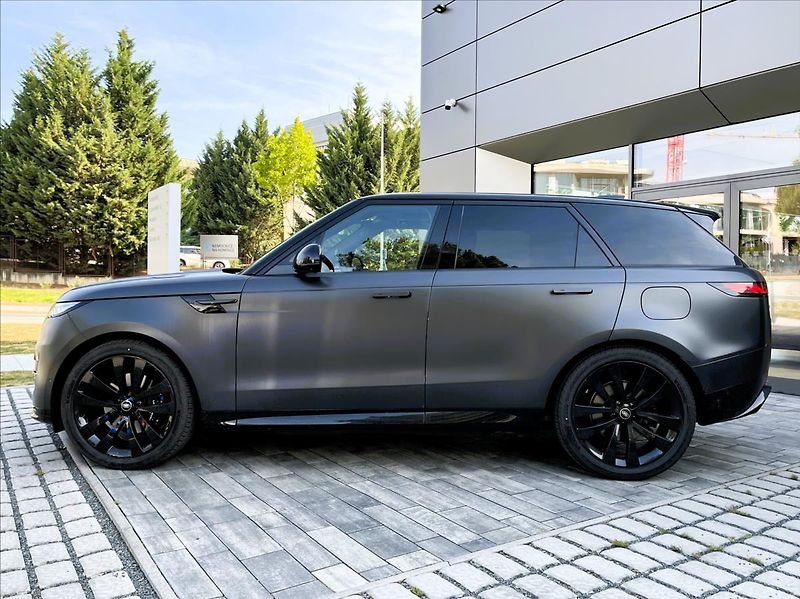 Land Rover Range Rover Sport (2026) 3,0 D300 DYNAMIC HSE STEALTH E - fotka 2 z 39