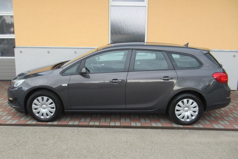 Opel Astra ST 1.6 CDTi KLIMA NAVI TAŽNÉ - fotka 6 z 23