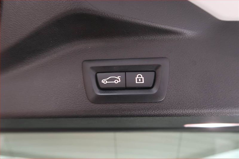 BMW X5 (2022) xDrive30d - fotka 20 z 21
