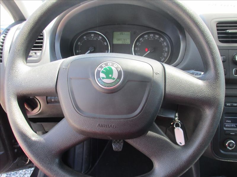 Škoda Roomster 1,2 TSi, aut.klima, serv.kn. - fotka 20 z 34