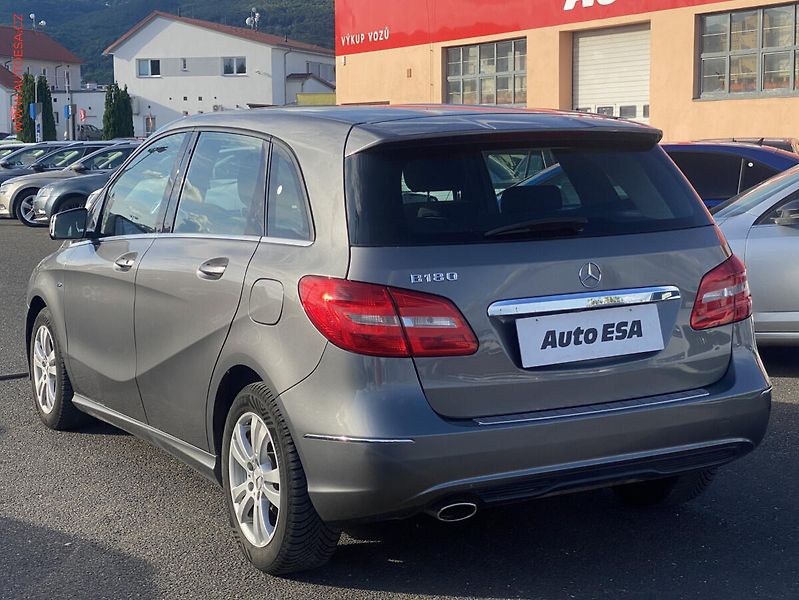Mercedes-Benz Třídy B (2012) 1.6 i B180, Navi, kamera - fotka 6 z 18