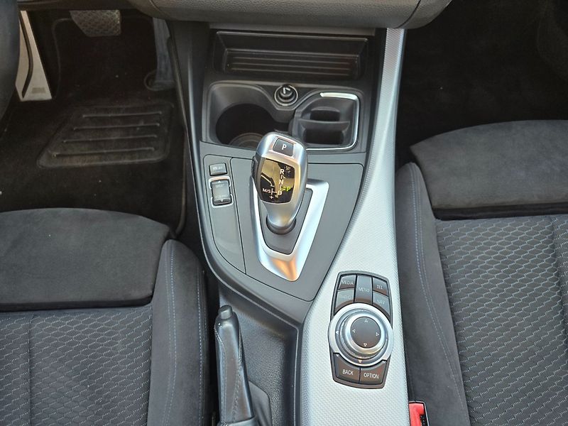 BMW Řada 1 (2016) 118D 110KW Mpacket - fotka 16 z 24