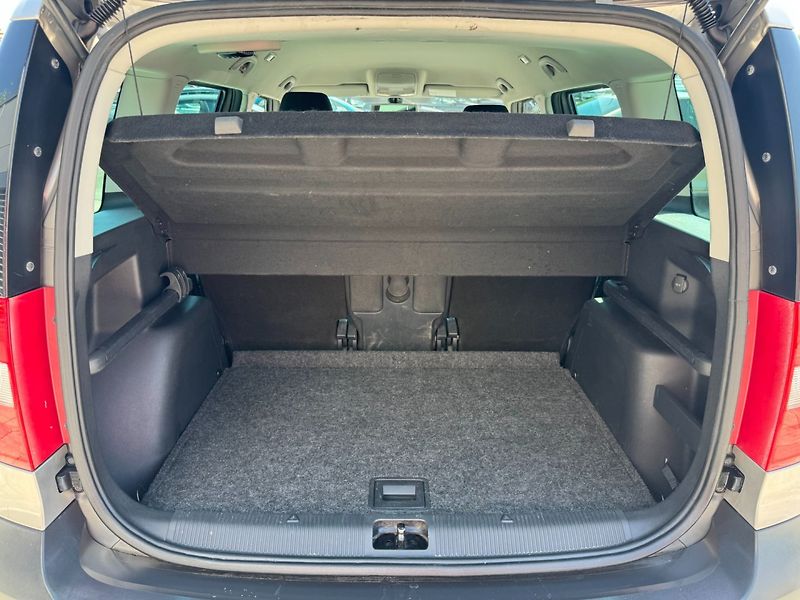 Škoda Yeti (2012) Elegance 1,2 TSI 77 Kw - fotka 21 z 37