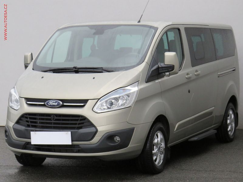 Ford Tourneo Custom (2014) 2.2TDCi L2 9míst, Trend, AC - fotka 3 z 3