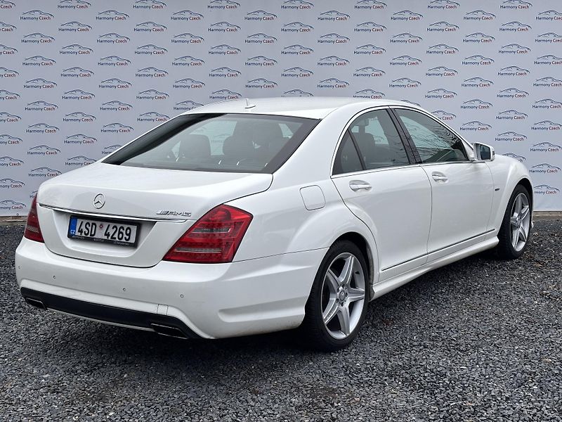 Mercedes-Benz Třídy S (2010) 350CDI, AMG, 180kW, 4 Matic - fotka 8 z 21