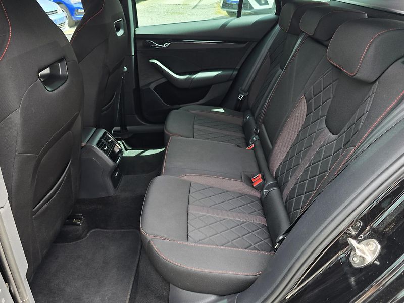 Škoda Octavia 2.0 TDI 147 KW DSG 4x4 RS ČR! - fotka 16 z 34