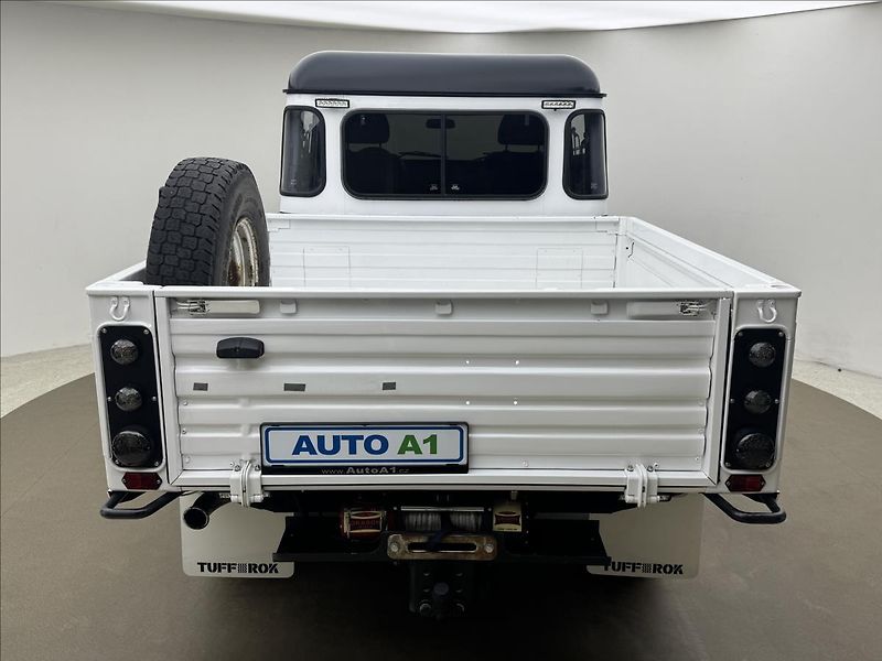 Land Rover Defender 2,5 130 Td5 90kW PO RENOVACI - fotka 5 z 45