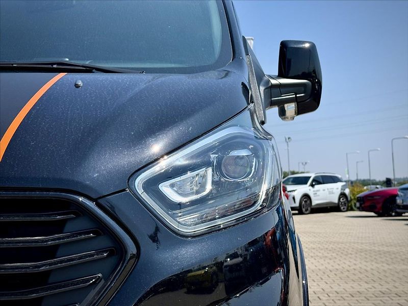 Ford Tourneo Custom 2,0 136kW Sport L1 Webasto - fotka 9 z 29