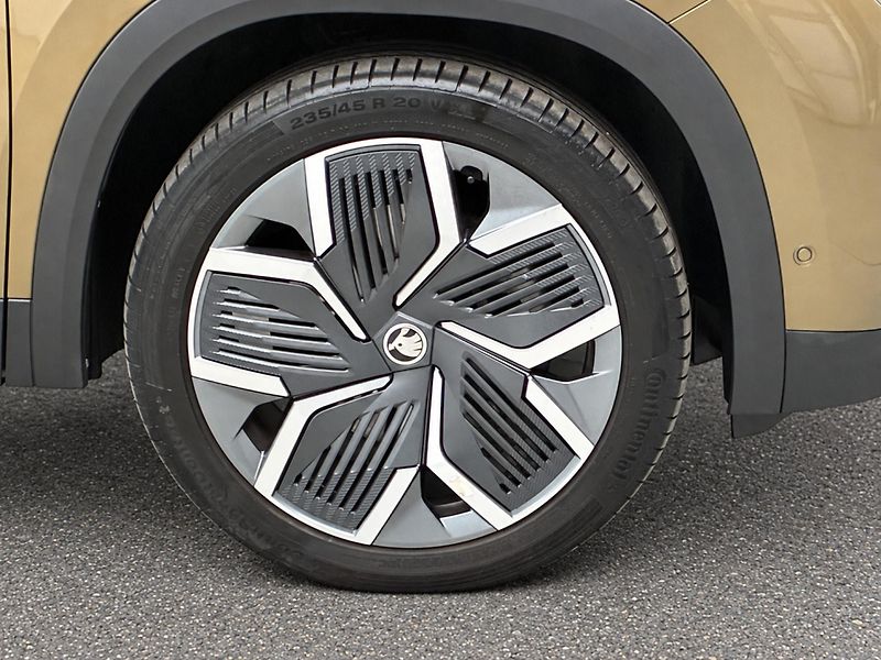 Škoda Kodiaq 2,0 142kW Top Selection 4x4 DS - fotka 27 z 34