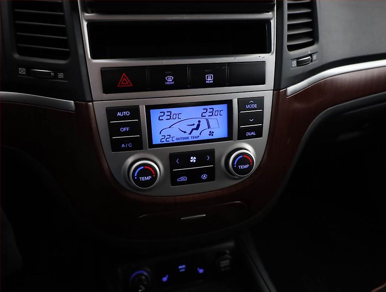 Hyundai Santa Fe (2009) 2.2 CRDi, 4X4, Tempomat - fotka 10 z 15