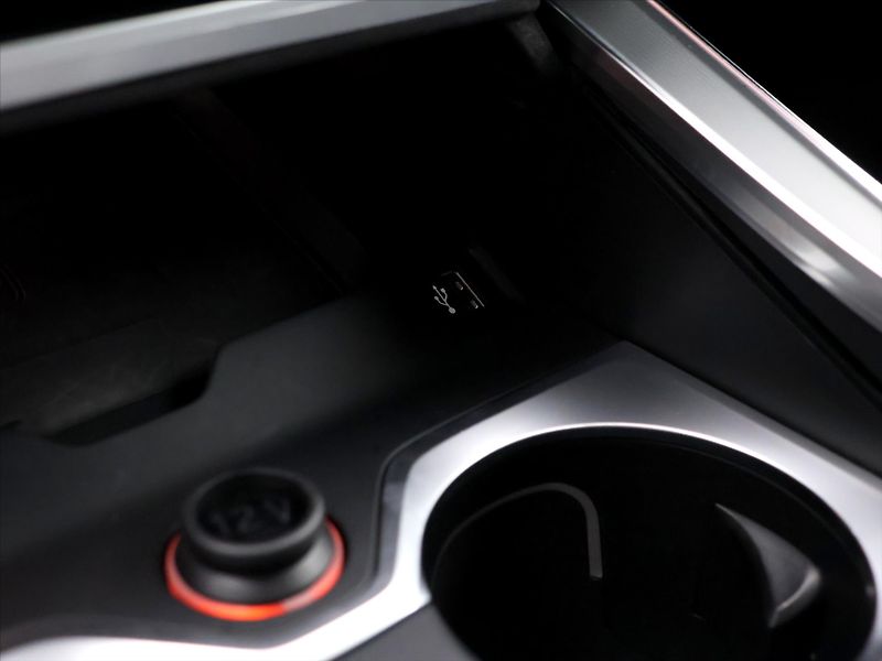 BMW X5 3,0 30d 195kW M-sport CZ DPH - fotka 34 z 50