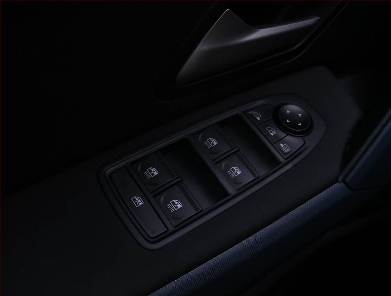 Dacia Bigster (2026) Hybrid-G 4x4 - fotka 18 z 18