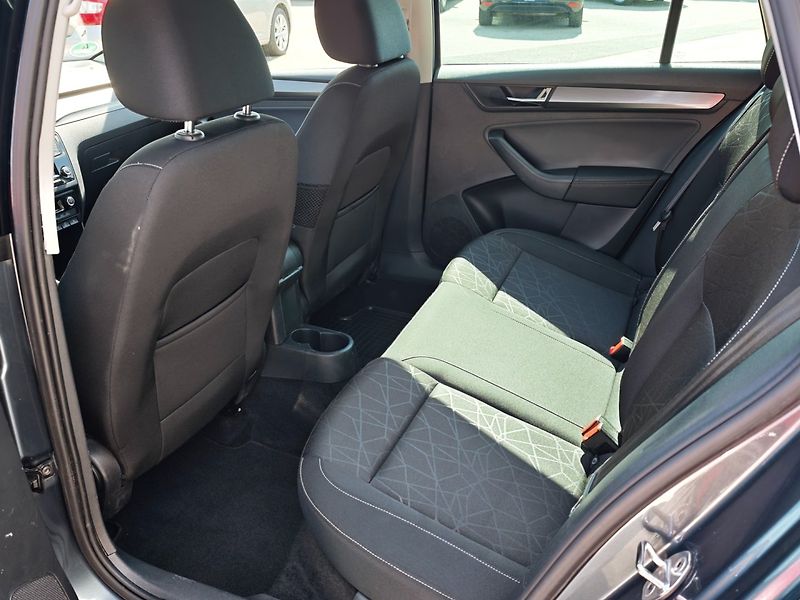 Škoda Rapid (2018) Clever 1,0 TSI 70 Kw - fotka 9 z 22