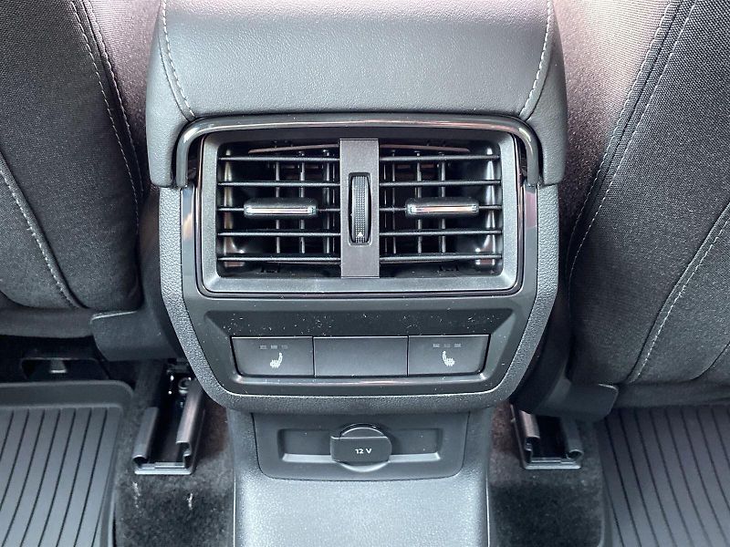 Škoda Karoq (2026) 1,5 TSI 110 kW DSG Sportline - fotka 22 z 32