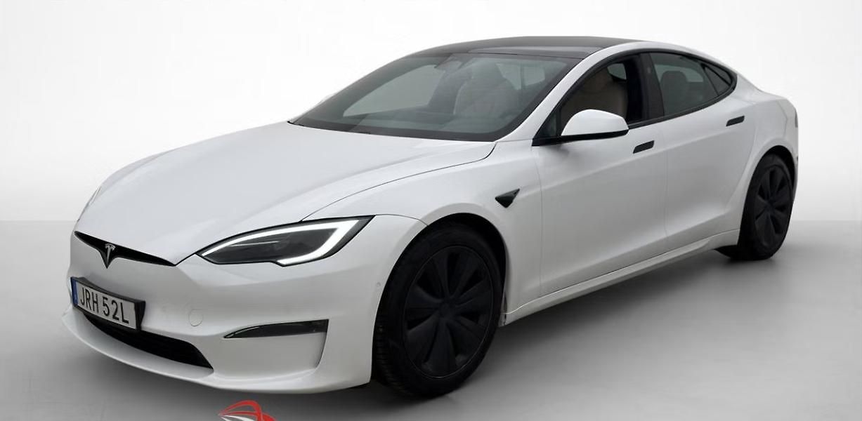 Tesla Model S LR AWD Vzduch Pano. Tažné Kam