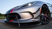 Dodge Viper ACR.