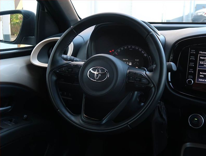 Toyota Aygo (2022) 1.0 VVT-i, Automat, ČR,1.maj - fotka 17 z 18