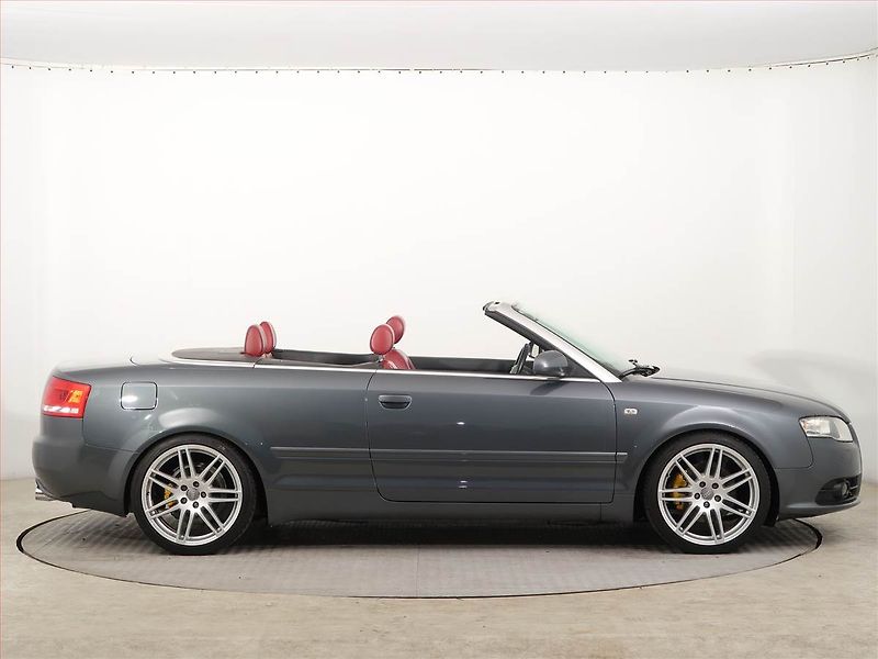 Audi A4 (2008) S-Line 1.8 T, Serv.kniha - fotka 6 z 13
