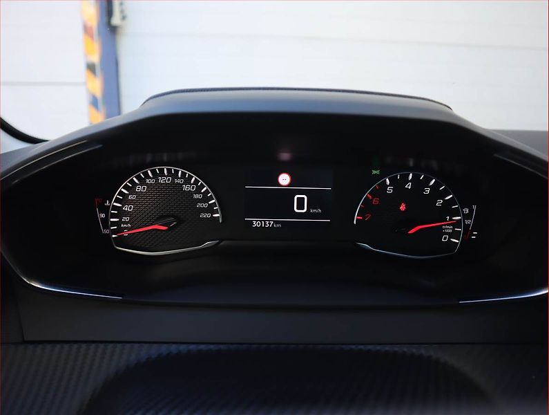Peugeot 208 (2023) Active 1.2 PureTech - fotka 11 z 19