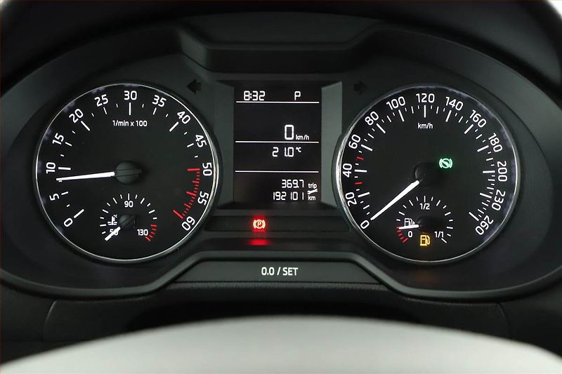 Škoda Octavia (2013) 1.6 TDI, Automat, Tempomat - fotka 8 z 16