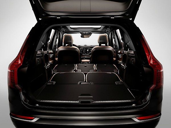 Volvo XC90.