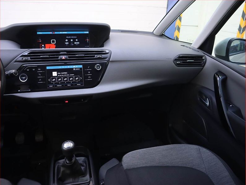 Citroën C4 Picasso (2017) 1.6 BlueHDi, 7 míst - fotka 8 z 20