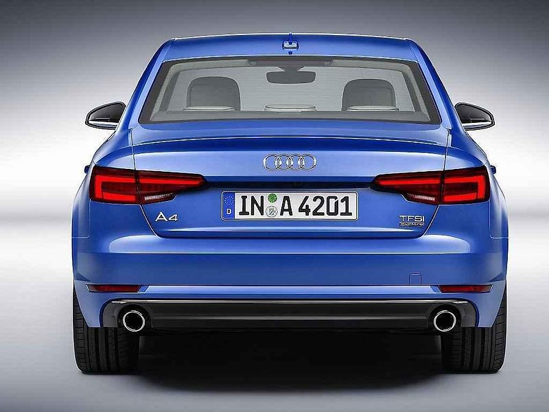 Audi A4.