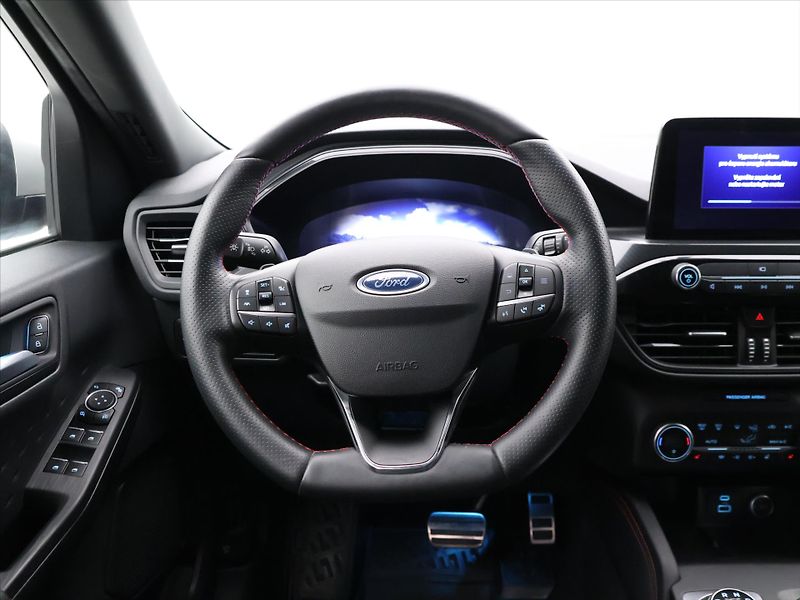 Ford Kuga 2,0 TDCi 140kW AWD ST Line X - fotka 16 z 35