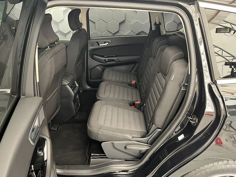 Ford S-MAX 2.5 Duratec HEV TITANIUM - fotka 29 z 64