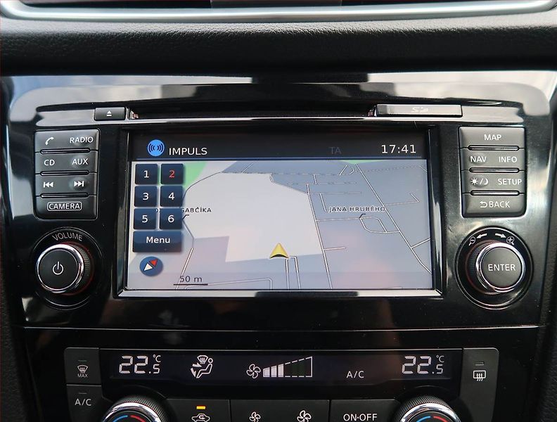 Nissan Qashqai (2018) N-Connecta 1.2 DIG-T - fotka 17 z 23