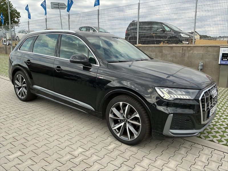Audi Q7 3.0 50 TDI quattro tiptronic S - fotka 4 z 36