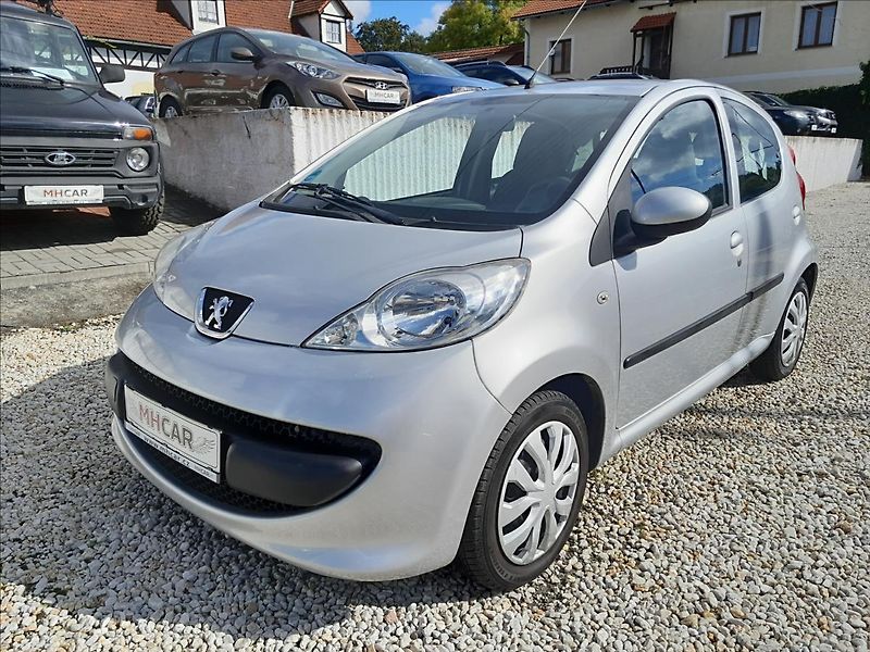 Peugeot 107 1,0i 50kW AUTOMAT - fotka 3 z 38