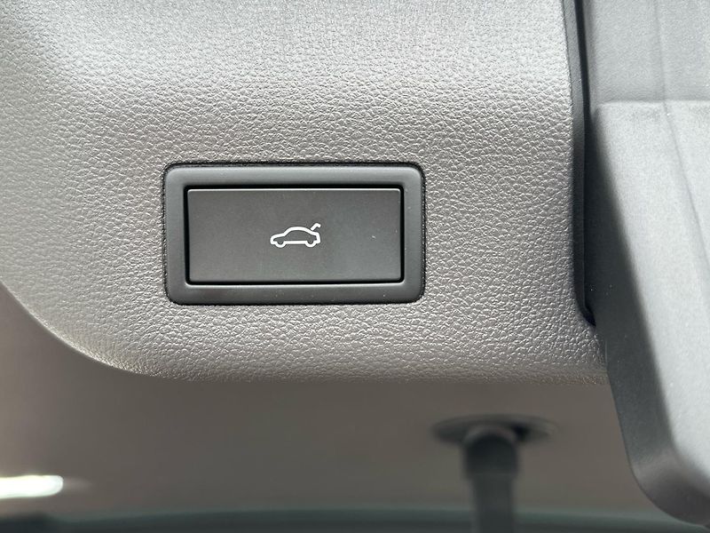 Volkswagen Multivan (2025) 1,5 TSI PHEV - fotka 23 z 23