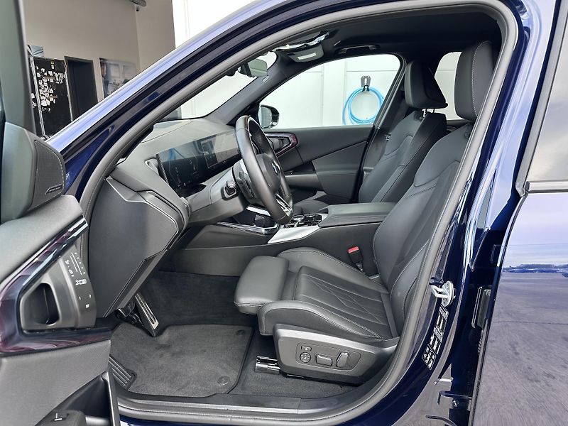 BMW X3 xDrive20d M-Sport PRO - fotka 11 z 28