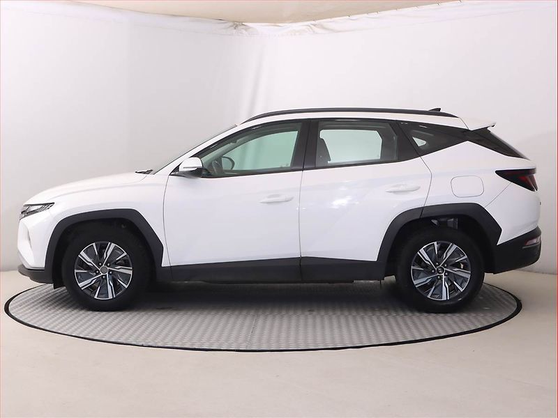 Hyundai Tucson (2021) Family 1.6 T-GDI, Serv.kniha - fotka 3 z 20