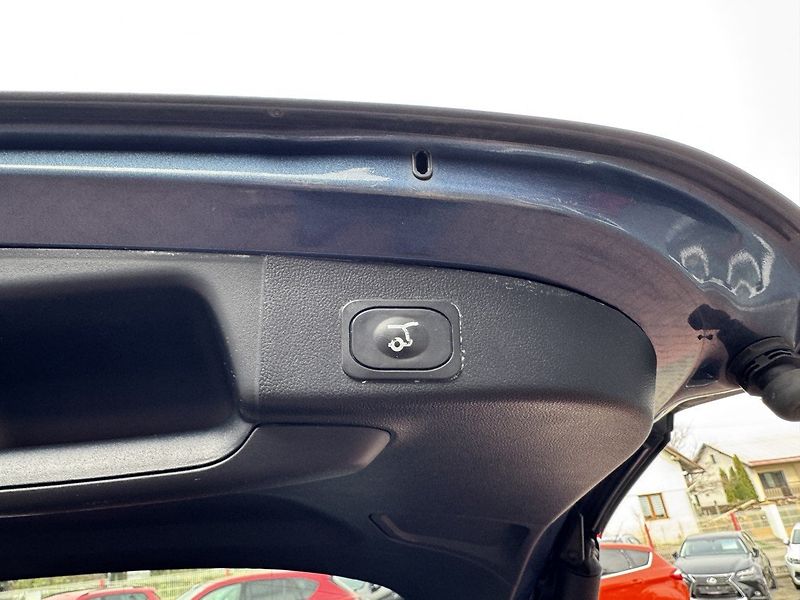 Ford Focus (2018) 2.0TDCi Titanium LED Kamera - fotka 21 z 49