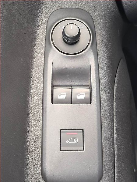 Citroën Berlingo (2019) 1.6 BlueHDi, ČR, 1Maj, DPH - fotka 13 z 15