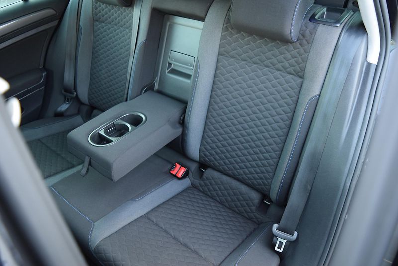 Volkswagen Golf Variant (2018) 1.4TSI 92kw COMFORTLIN PAN TAŽ - fotka 16 z 48