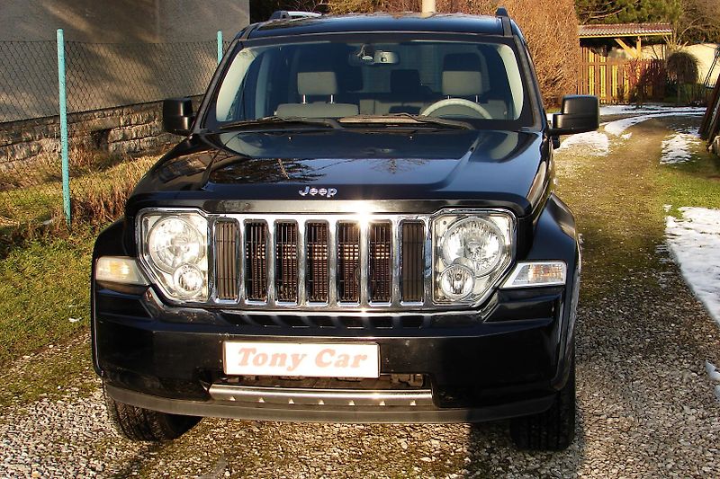 Jeep Cherokee 2.8 CRD 177PS LIMITED KLIMA - fotka 3 z 45