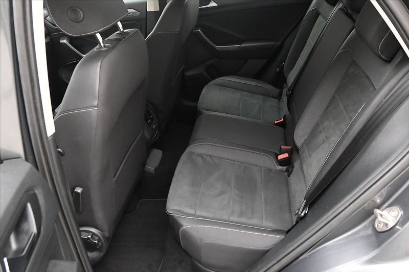 Volkswagen T-Roc 2,0 TDI 110kW DSG Style Záruka - fotka 14 z 31