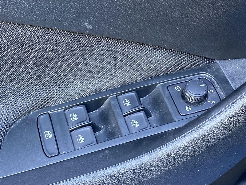 Škoda Kamiq (2025) 1.0 TSI Top Selection - fotka 20 z 33
