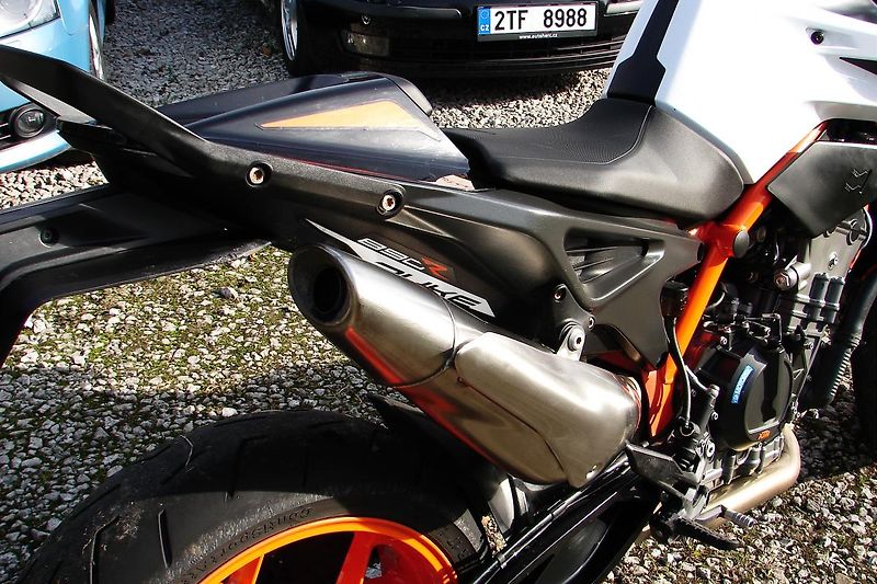 KTM 890 Duke R 121PS ČR 1. maj. - ZADÁNO! - fotka 13 z 34