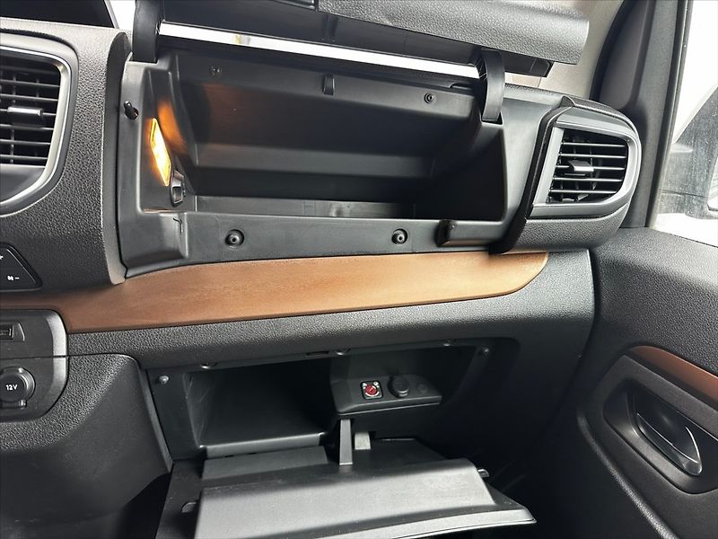 Toyota ProAce 2,0 D-4D 130kW-8AT-L1-CZ-DPH! - fotka 38 z 48
