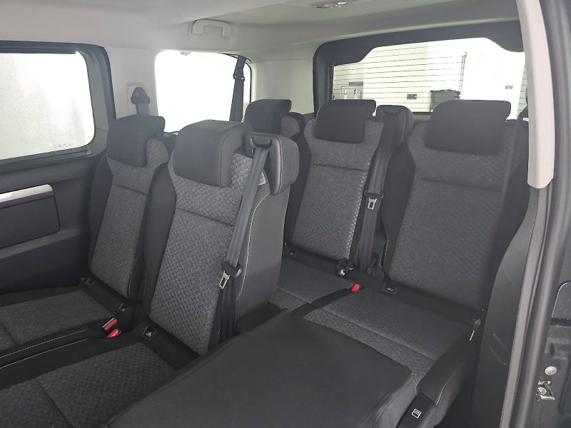 Toyota ProAce Verso (2025) L1 2.0D 180k 8AT FAMILY 8S WEB - fotka 8 z 33